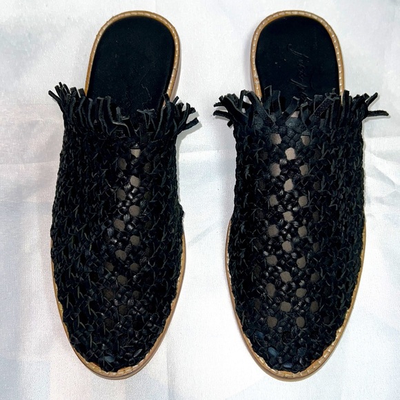 Free People Mirage Black Boho Preppy Leather Woven Slip On Flat Sandal - Picture 5 of 10